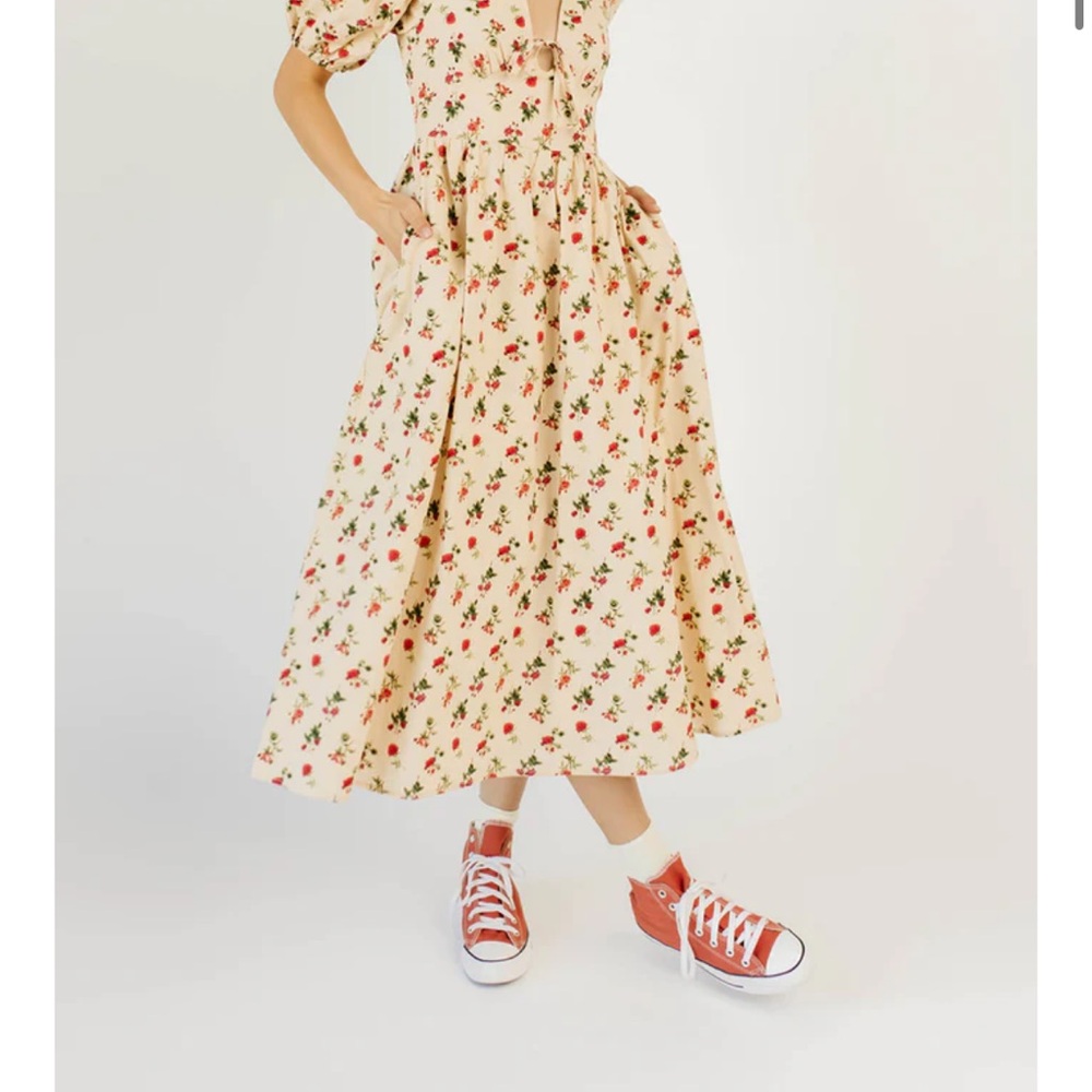 Charming Floral Midi Dress in Cream and Red